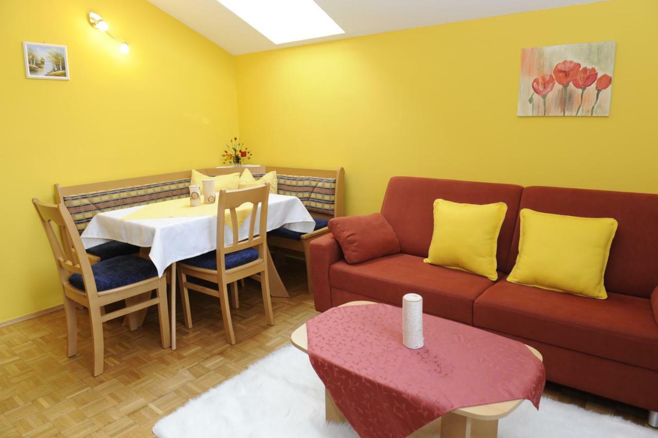 Ferienwohnung Haus Sonnenschein Mariapfarr Exterior foto